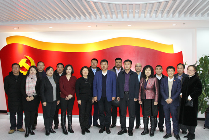 参观 局机关新时代传习所_副本.jpg